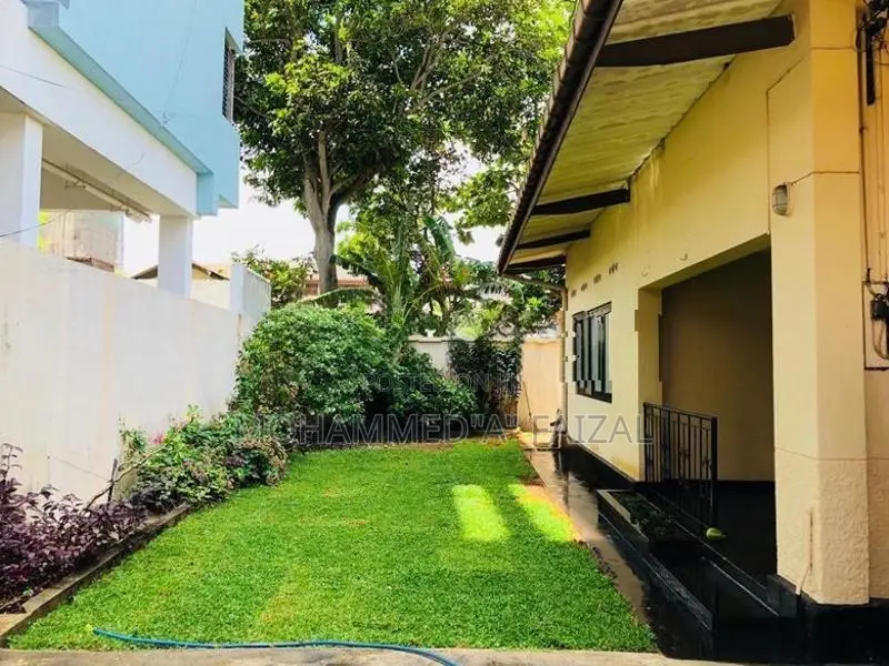 House For Sale in Saranankara Road Dehiwala