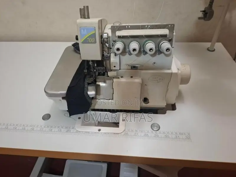Four Thread Over Lock Sewing Machine