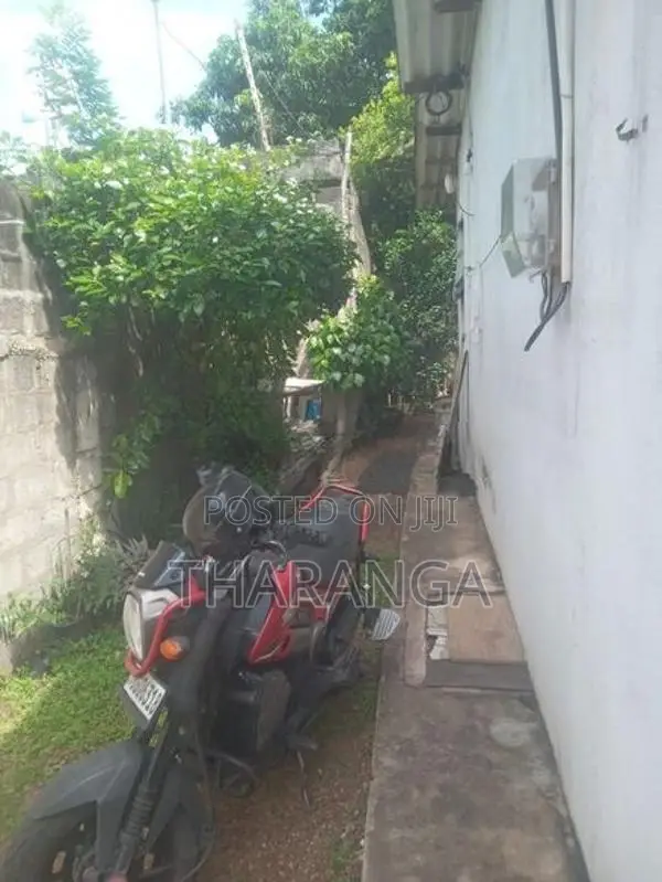 House for Sale in Athidiya