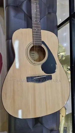 Yamaha F310 Acoustic Guitar