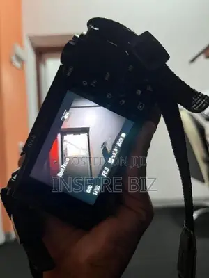 Sony Zv-E10 Mirrorless Camera