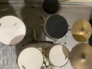 Acoustic Drum Set