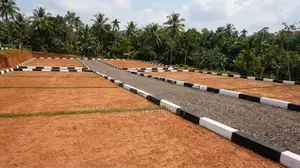 කළුතර නගරයෙන් සියලු නාගරික පහදුකම් සහිත වටිනා බිම් කොටස්