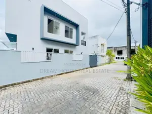 Elegant 3,700+ Sqft Luxury Home for Sale Near Galle Road – Dehiwala