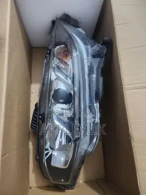 Honda Civic ex 2018 Headlight