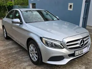 Mercedes Benz C200 2016