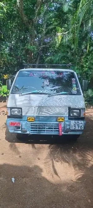 Mitsubishi L300 1986