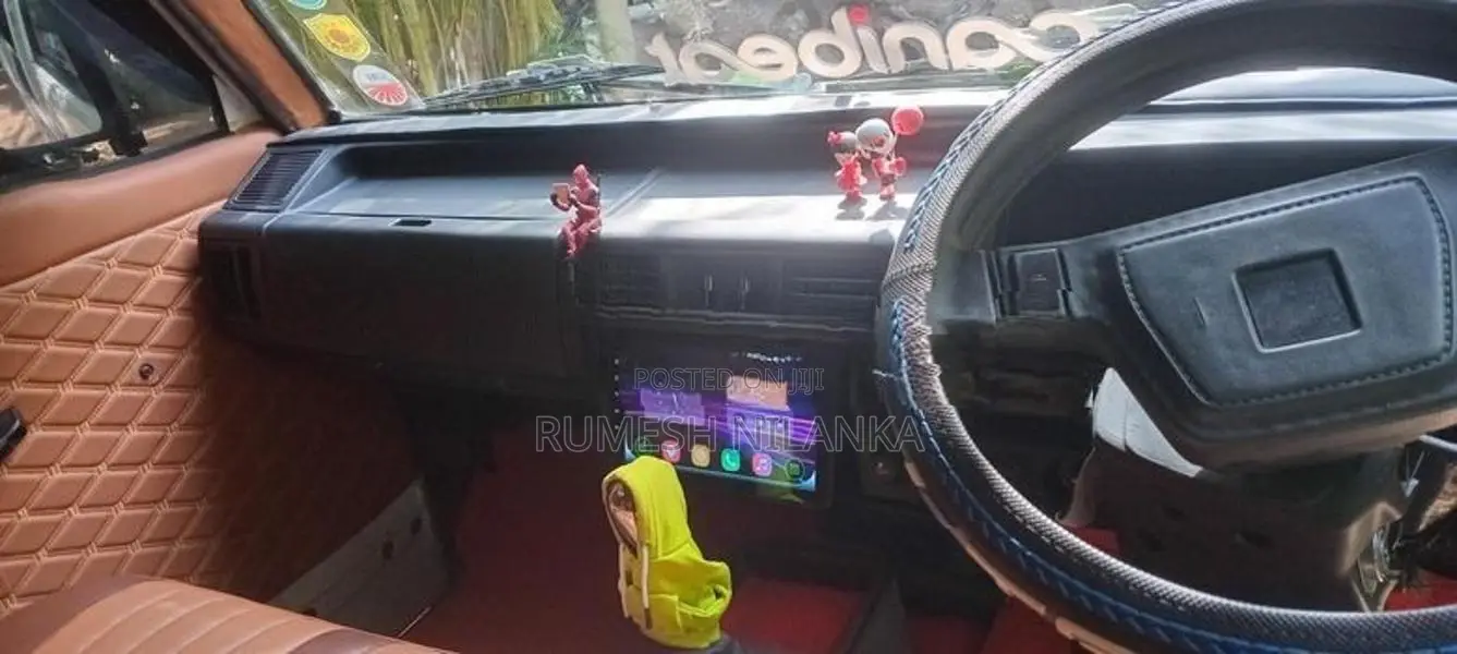 Mitsubishi L300 1986