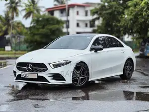 Mercedes Benz A180 AMG Line 2019