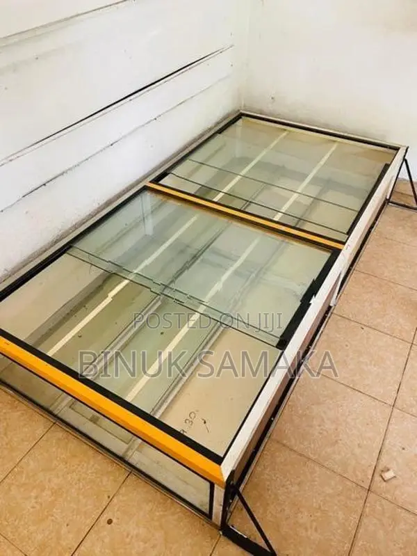 Aluminum Glass Showcase (6x3 ft) / වීදුරු ෂෝකේස් එකක්