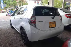 Toyota Aqua 2013