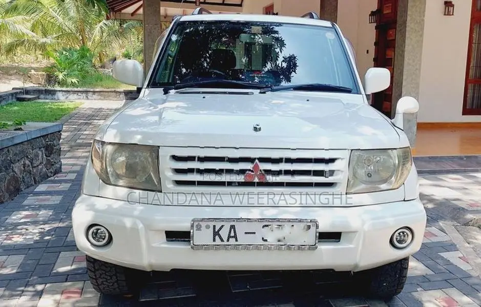 Mitsubishi Pajero 1999