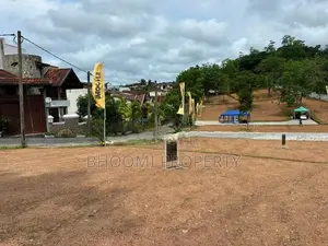 අධිවේගී මාර්ගයට 500m දුරින් අතුරුගුරියෙන් නේවාසික බිම්කොටස්