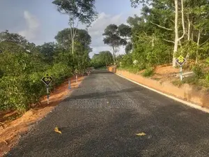 අම්බලන්ගොඩ නගර සභා සීමාවෙන් ඉඩම