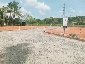 කඳන ගනේමුල්ල 376/276 පාරට මුහුණලා අගනා බිම් කොටස්