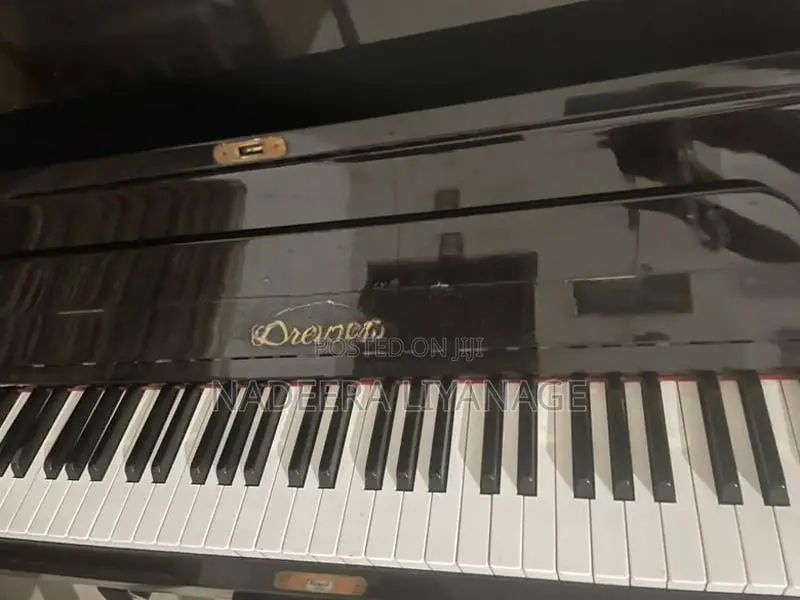 Piano Dresden used