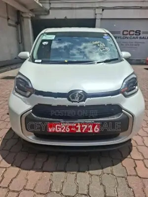 Toyota Sienta 2025