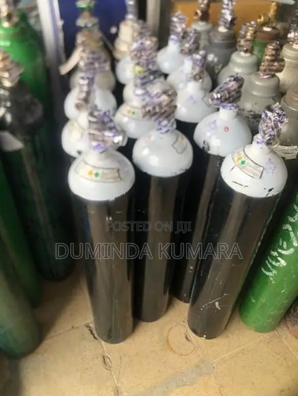 medical oxygen cylinders