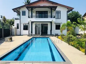 Luxury Two-Storey Home Sale – Kottawa, Near High Level Road