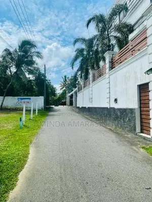 Land for sale in Wickramasinghapura