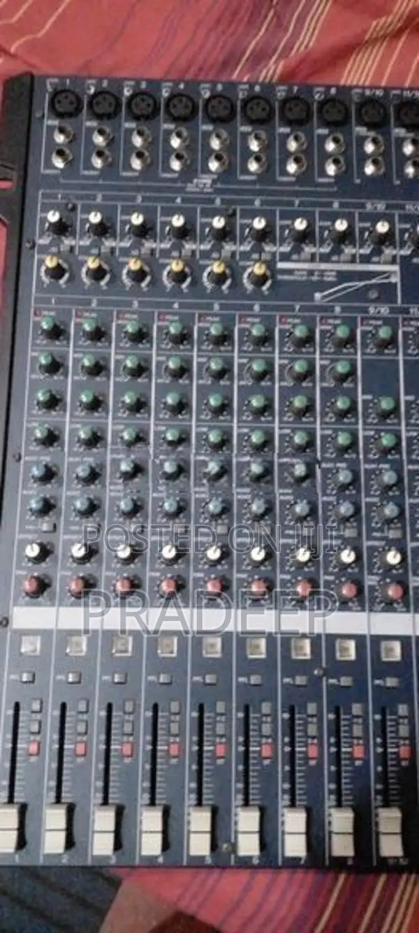 YAMAHA MG 166CS