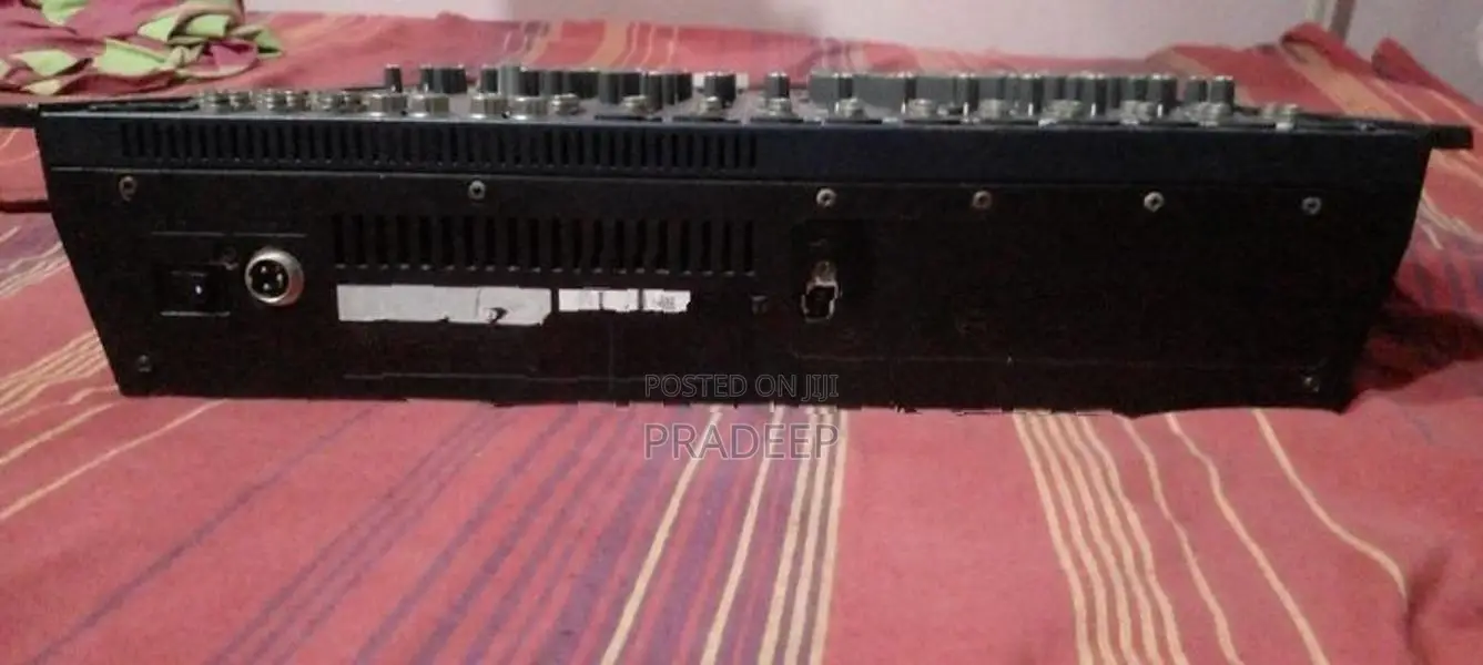 YAMAHA MG 166CS
