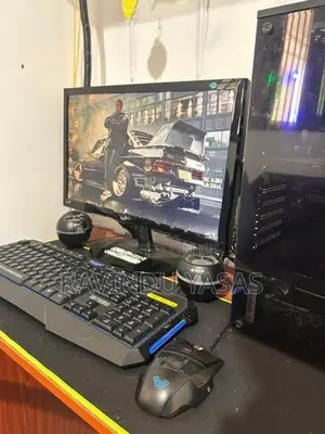 Processor: Intel Core i5-4590 (4th Generation) - 3.30GHz