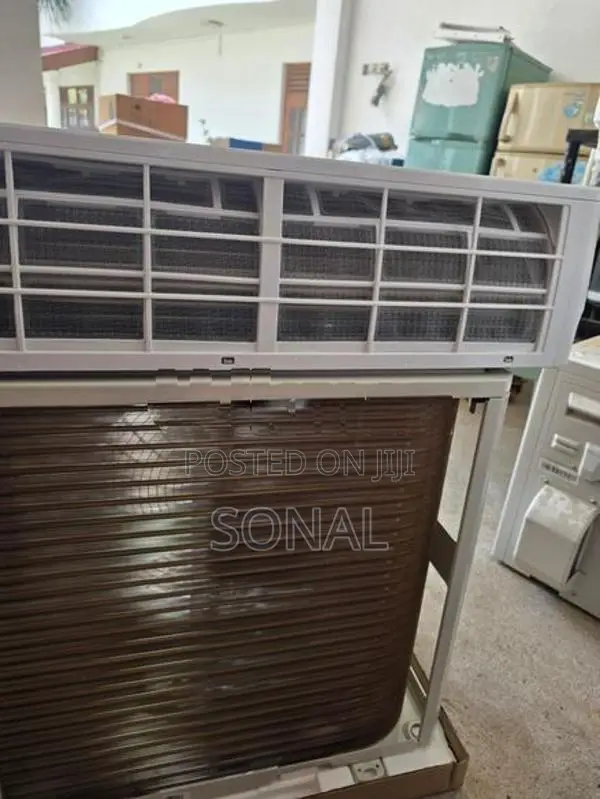GREE 9000BTU Non-Inverter Air Conditioner Cosmo Series