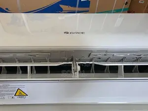 GREE 9000BTU Non-Inverter Air Conditioner Cosmo Series