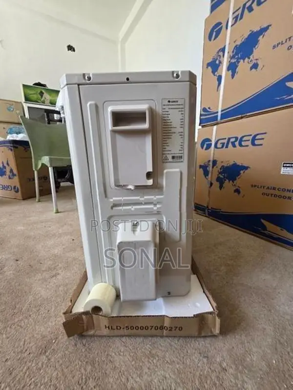 GREE 9000BTU Non-Inverter Air Conditioner Cosmo Series