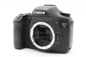 Canon 7D DSLR Body with Lens