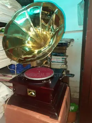Gramophone HMV