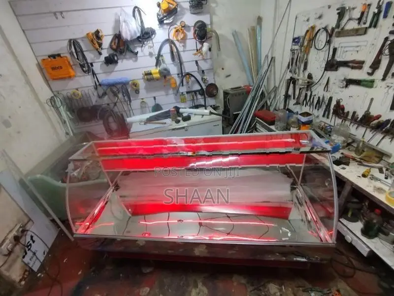කුකුල් මස් සහ මාළු ශීතකරන. Chicken & Fish Display Coolers