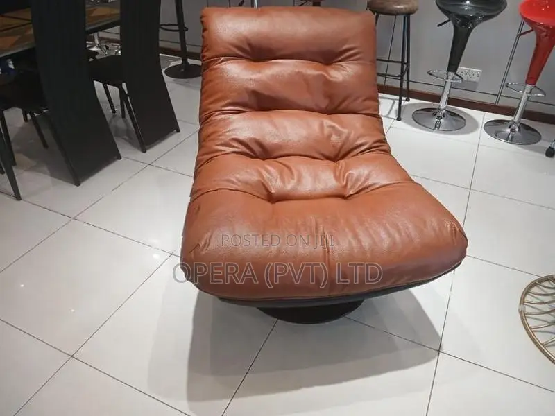 Swivel Lounge Chair / Single sofa