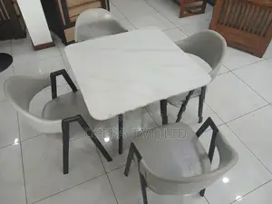 Modern Dining set ⚪🤍