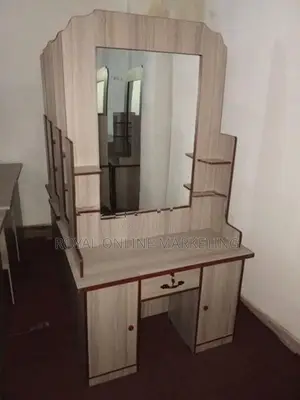 Dressing Table (D-10)