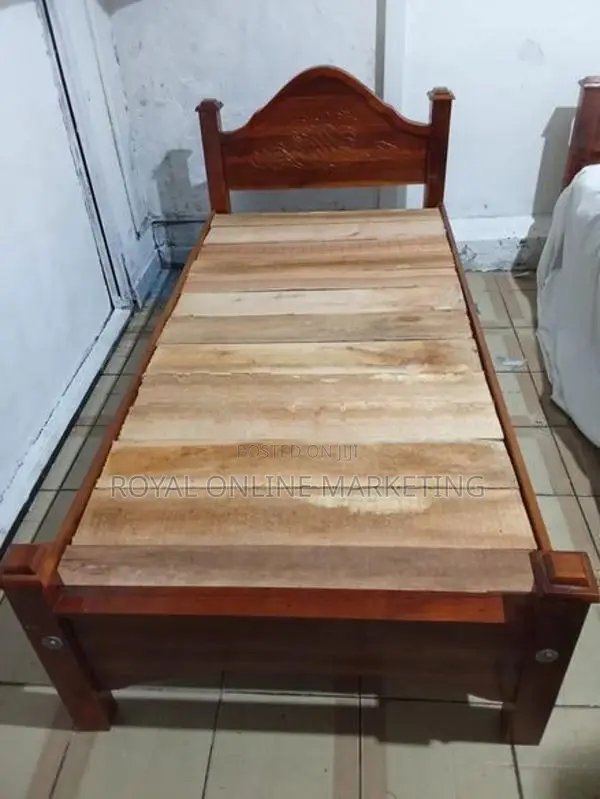 Teak 6 by 3 Arch Bed (B-11)