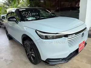 Honda Vezel Z Play Moonroof 2024
