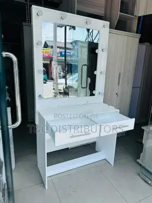 Hollywood Dressing Table