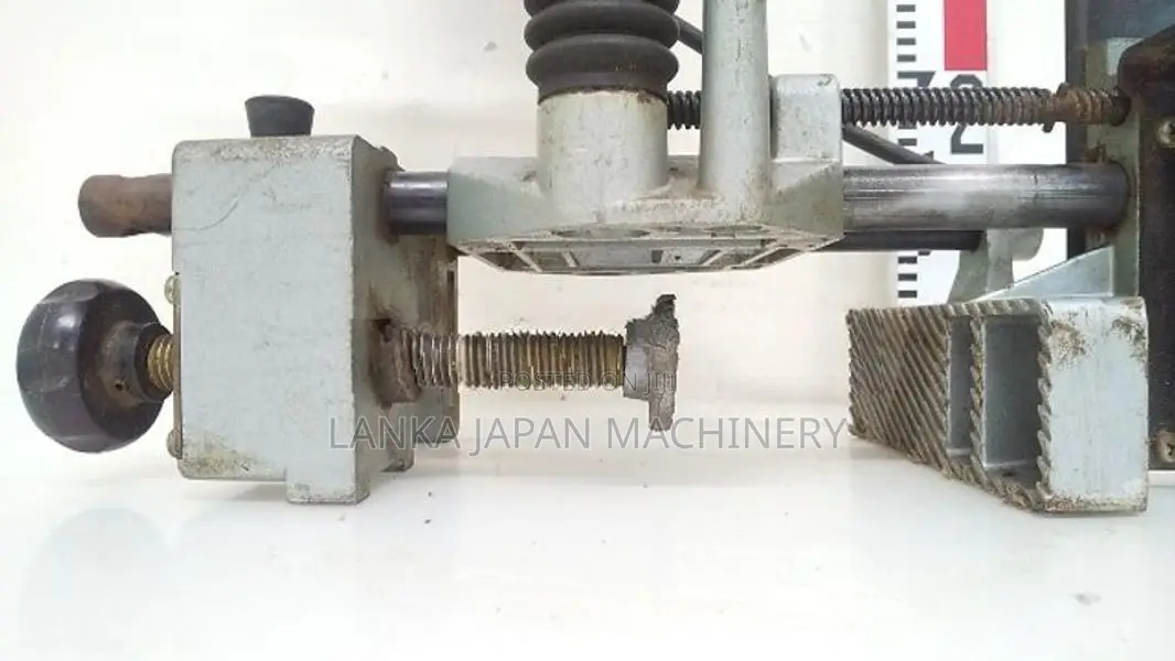 Wood Working Machinery / Chain Chisel
