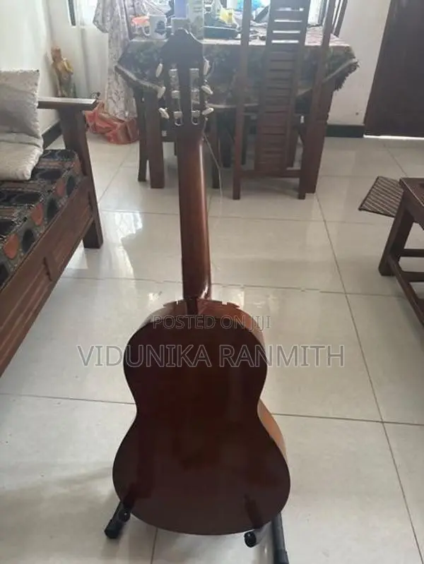 Yamaha Classical guitar 6 string