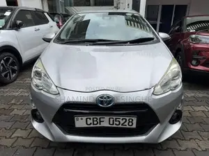 Toyota Aqua Urban Safety 2016