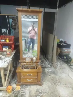 Mirror Table