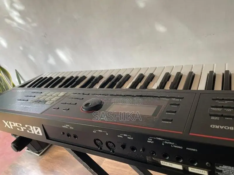 Roland XPS 30 Keyboard