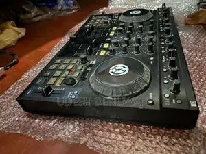 Traktor S4 Controller