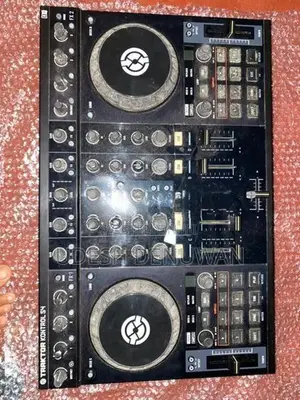 Traktor S4 Controller