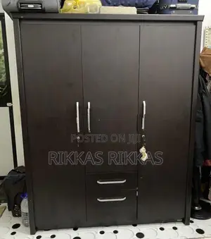 Queenston 3 Door Wardrobe