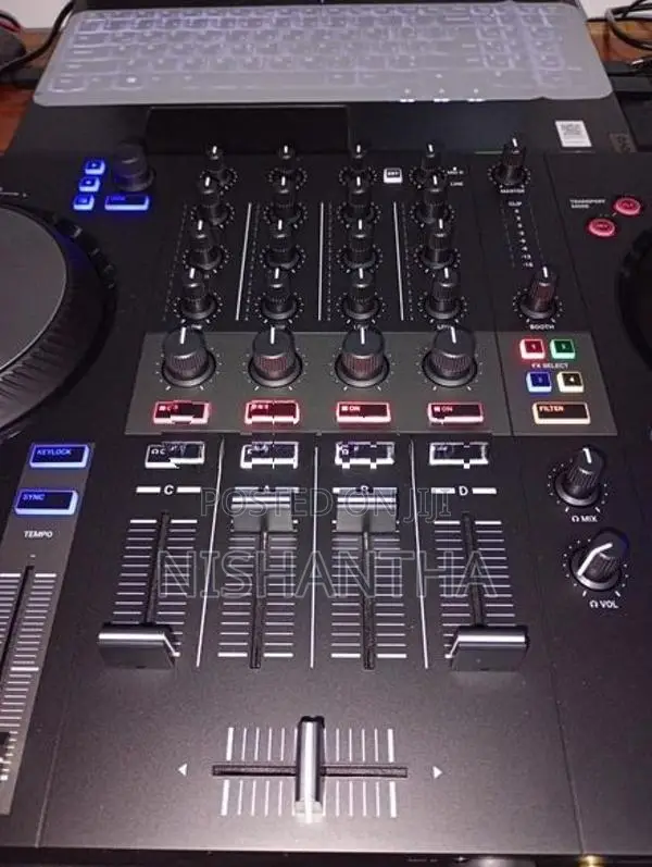 Traktor control S3 - 4 Channel Dj Controller Set
