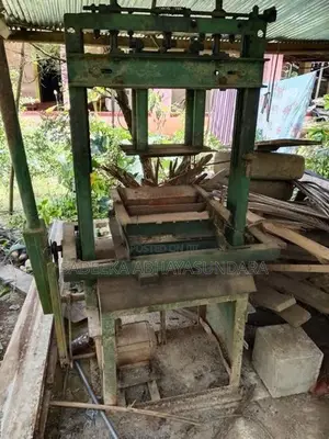 Block Gal Machine