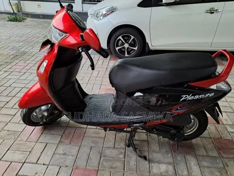 Hero Pleasure Honda 2012